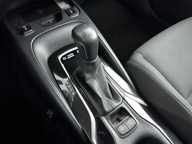 Toyota COROLLA Touring Sports 1.8 Hybrid Dynamic | NL-Auto | Apple Carplay / Android Auto | Trekhaak | Stoelverwarming |