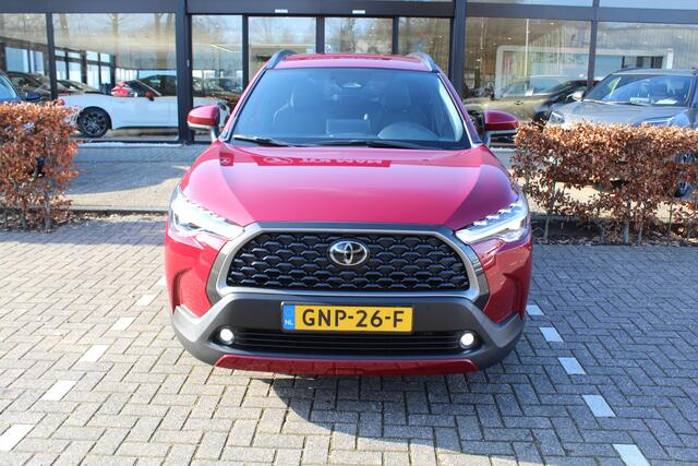 Toyota COROLLA Cross 2.0 Hybrid 200 Style | Rijklaar | Treeplanken | Stoelverwarming | Apple/Android | Navi | Clima |