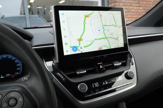 Toyota COROLLA Cross 2.0 High Power Hybrid First Edition, Trekhaak, ACC, Carplay