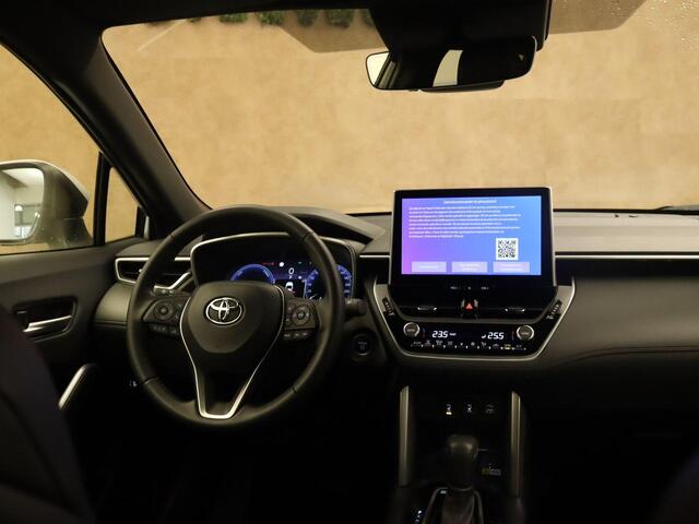 Toyota COROLLA Cross Hybrid 140 Style - ORIGINEEL NEDERLANDSE AUTO - ELEKTRISCHE ACHTERKLEP - DODEHOEKDETECTIE - KEYLESS ENTRY/START - VOORSTOELEN VERWARMD - APPLE CARPLAY/ANDROID AUTO - NAVIGATIESYSTEEM FULL-MAP - ADAPTIEVE CRUISE CONTROL