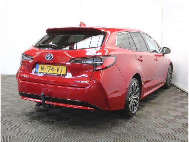 Toyota COROLLA Touring Sports 1.8 Hybrid Executive CARPLAY | CAMERA | LMV17 | ADAPCRUISE | ELECAKLEP | LED | AFNTRHAAK | PDCV+A | STOELVERW | NAVI