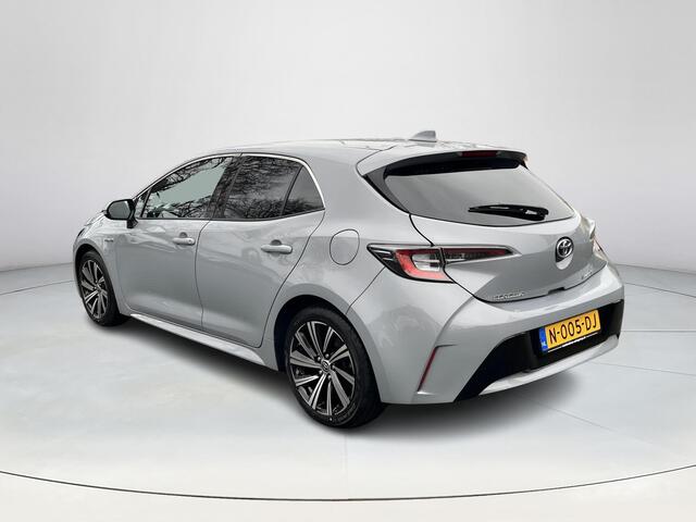 Toyota COROLLA 1.8 Hybrid Dynamic | Stoelverwarming | Carplay | Keyless entry | 17 inch LM-velgen | LED koplampen |