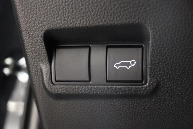 Toyota COROLLA Cross Hybrid 140 Dynamic, Trekhaak, Stuur & Stoelverwarming, BSM!