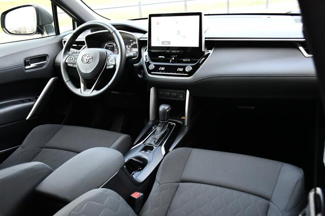 Toyota COROLLA Cross Hybrid 140 Style Automaat 140pk | BSM | Cloud Navigatie | Apple Carplay/Android Auto |