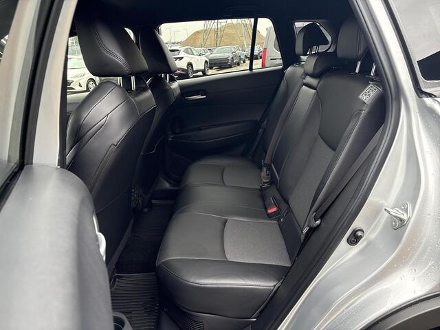 Toyota COROLLA Cross Hybrid 140 Style **DODEHOEK DETECTIE/ PREMIUM PACK/ STUURVERWARMING / GARANTIE**