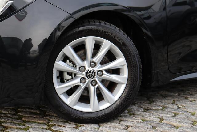 Toyota COROLLA Hybrid 140 Business Limited, Voorruit & Stoel & Stuurverwarming, Apple Carplay, Android Auto, Camera!