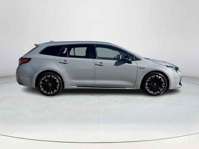 Toyota COROLLA Touring Sports 2.0 Hybrid GR-Sport | Carplay | Stoelverwarming | Sportstoelen | Inparkeerhulp |