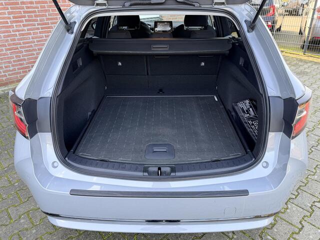 Toyota COROLLA Touring Sports 1.8 Hybrid Style *Blind Spot*Parkeersensoren*