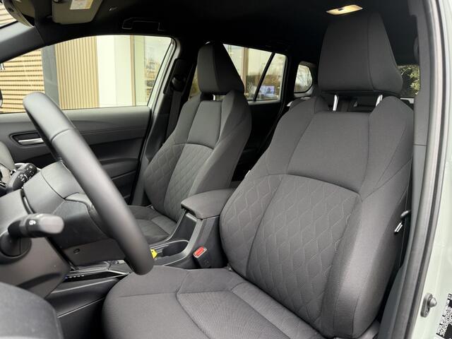 Toyota COROLLA Cross Hybrid 140 Style | Parkeersensoren V+A | Blindspot