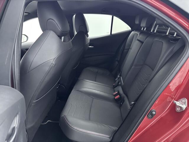 Toyota COROLLA 1.8 Hybrid Executive | Stoelverwarming | Parkeersensoren V+A | Navigatie |