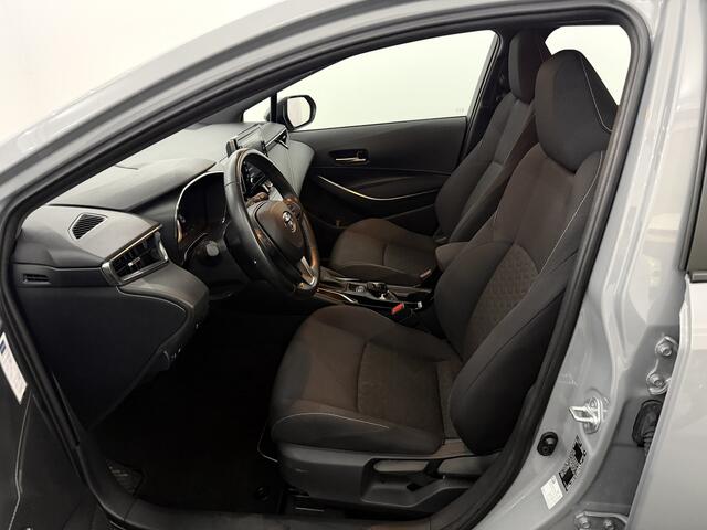 Toyota COROLLA Touring Sports 1.8 Hybrid Active Camera, Apple carplay, Keyless start, Cruise control, Rijstrook correctie, Clima, Lichtmetalen velgen