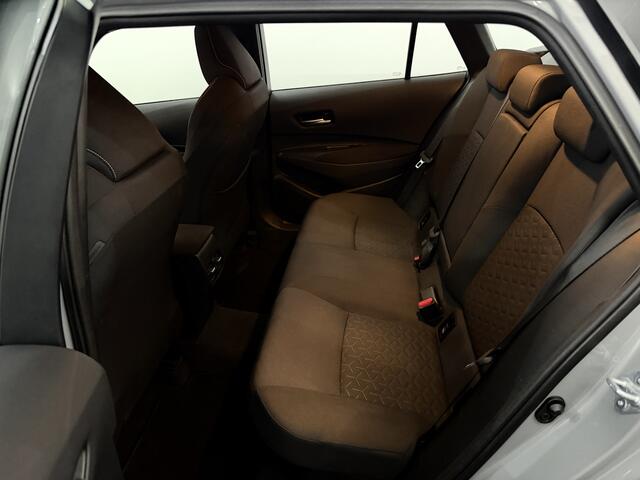 Toyota COROLLA Touring Sports 1.8 Hybrid Active Camera, Apple carplay, Keyless start, Cruise control, Rijstrook correctie, Clima, Lichtmetalen velgen