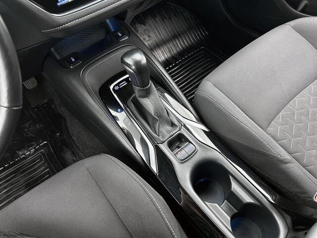 Toyota COROLLA Touring Sports 1.8 Hybrid Active Limited | Stoel-/Stuur-/Voorruitverwarming | HUD | Achterklep Elektrisch | Navi | Lichtmetalen Velgen |