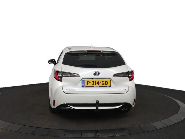 Toyota COROLLA Touring Sports 2.0 Hybrid Executive | Trekhaak | Navigatie | Parkeersensoren | Apple Carplay/Android auto | Elektrische Achterklep |
