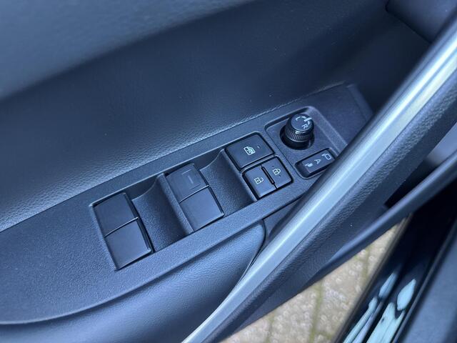 Toyota COROLLA Cross Hybrid 140 Style | 06-10141018 Voor meer informatie