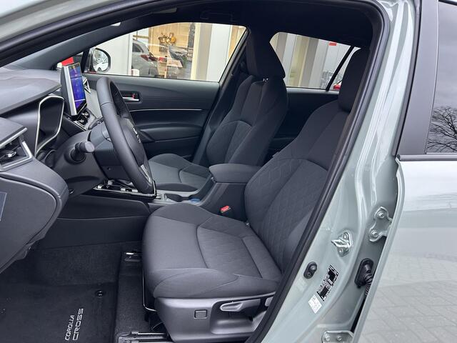 Toyota COROLLA Cross Hybrid 140 Dynamic Stoelverwarming | pakeersensoren | Dodehoek | 2026 Model