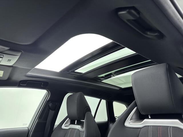 Toyota COROLLA Touring Sports 2.0 Hybrid GR-Sport Plus Limited | Stoel-/Stuur-/Voorruitverwarming | Achterklep Elektrisch | Apple Carplay/Android Auto | Parkeersensoren V+A | Draadloze Telefoonlader | 18'' Lichtmetalen Velgen |