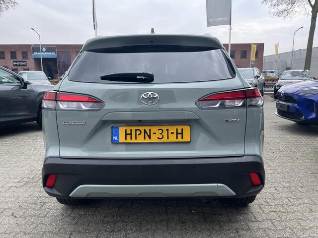 Toyota COROLLA Cross Hybrid 140 Style