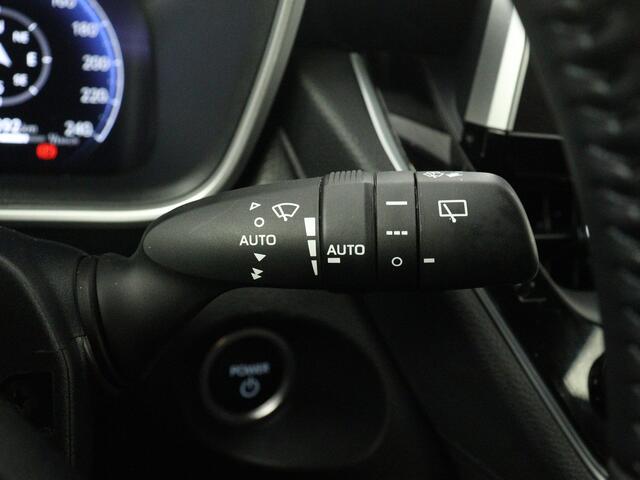 Toyota COROLLA Cross 1.8 Hybrid 140 Dynamic | Navigatie |