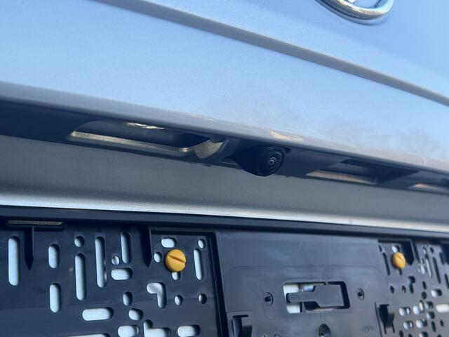 Toyota COROLLA Cross Hybrid 140 Style | Parkeersensoren V+A | Stuur - Stoelverwarmin