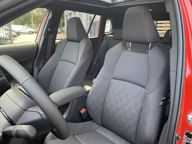 Toyota COROLLA Cross Hybrid 180 Dynamic Panoramadak / EXTRA INRUIL VOORDEEL ¤ 1500,--