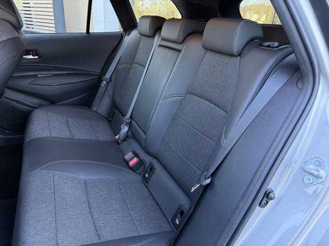 Toyota COROLLA Touring Sports 1.8 Hybrid Dynamic | Stoelverwarming | Parkeersensoren V+A