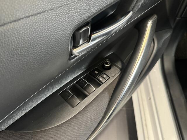 Toyota COROLLA Touring Sports 1.8 Hybrid Active | Apple Carplay | Achteruitrijcamera |