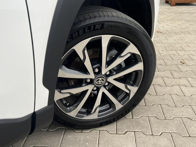 Toyota COROLLA Cross Hybrid 140 Style | Trekhaak