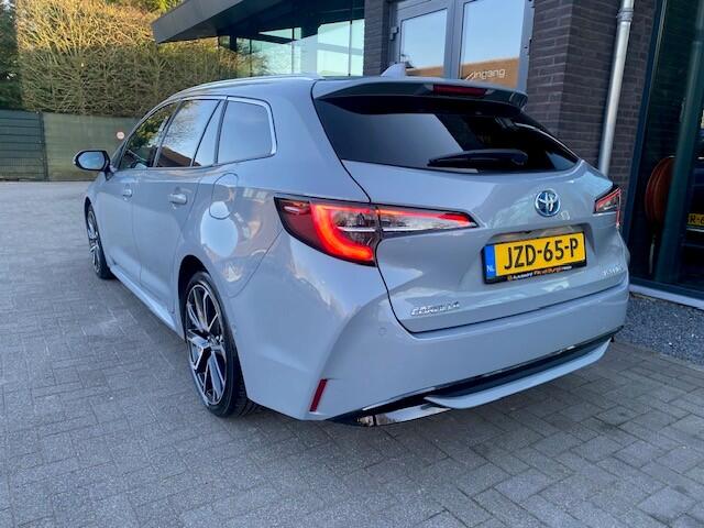 Toyota COROLLA Touring Sports 2.0 Hybrid Premium sport stoelen