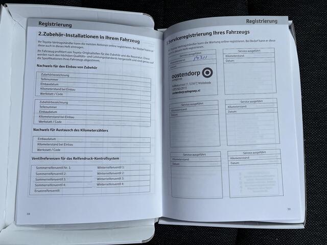 Toyota COROLLA Touring Sports Hybrid 140 Dynamic | Stoel- + stuurverwarming | Carplay | Elektrische achterklep | Dode hoek waarschuwing |