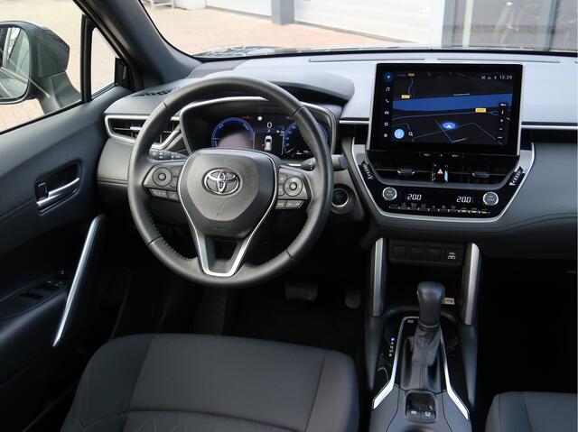 Toyota COROLLA Cross Hybrid 140 Dynamic | Elektr Klep | Navi | ACC | Carplay | Keyless |