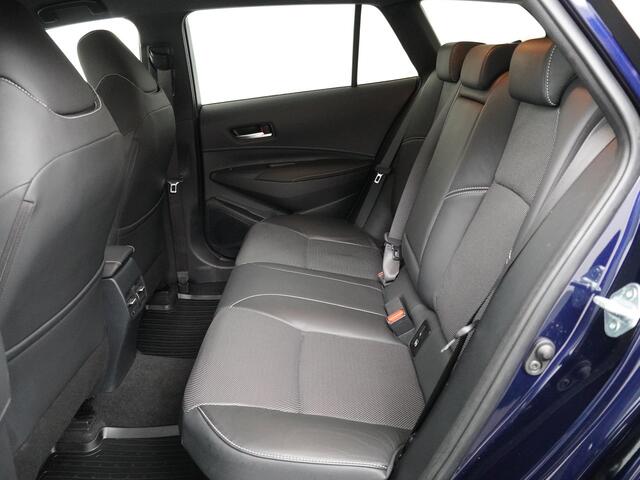 Toyota COROLLA Touring Sports 1.8 Hybrid Executive | Trekhaak | Leer | Adapt. cruise | Stoelverw. | El. a. klep | Dodehoek sens.