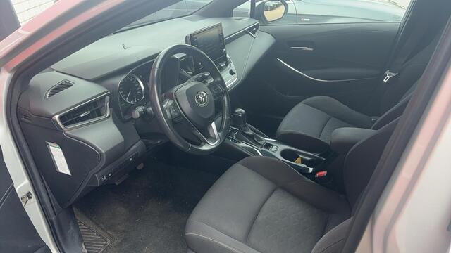 Toyota COROLLA Touring Sports 1.8 Hybrid Business TREKHAAK / CAMERA / CARPLAY / CLIMA / ACC / BLUETOOTH / DAB+ / NL-AUTO