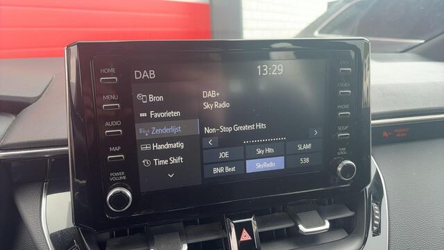 Toyota COROLLA Touring Sports 1.8 Hybrid Business TREKHAAK / CAMERA / CARPLAY / CLIMA / ACC / BLUETOOTH / DAB+ / NL-AUTO