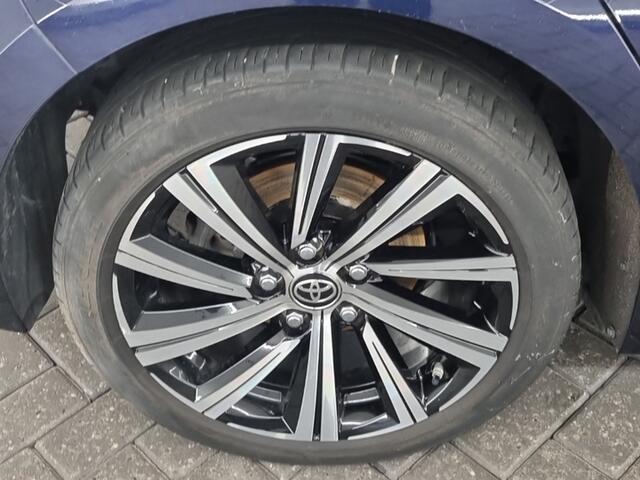 Toyota COROLLA 1.8 Hybrid Dynamic 1e-Eig. & Keurig-Onderh. BOVAG-Garantie.