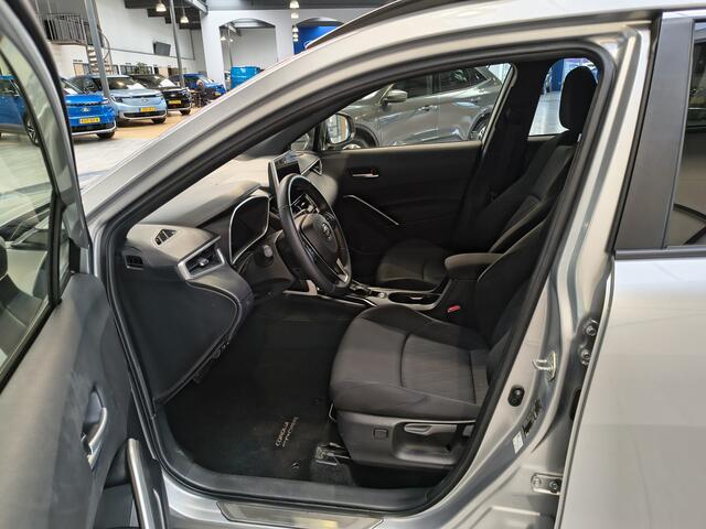 Toyota COROLLA Cross Hybrid 140pk Dynamic | Adapt. Cruise | Elek. Klep | Camera | Keyless | LED | Apple/Android CarPlay