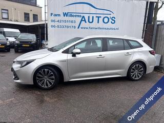 toyota-corolla-touring-sports-1.8-h