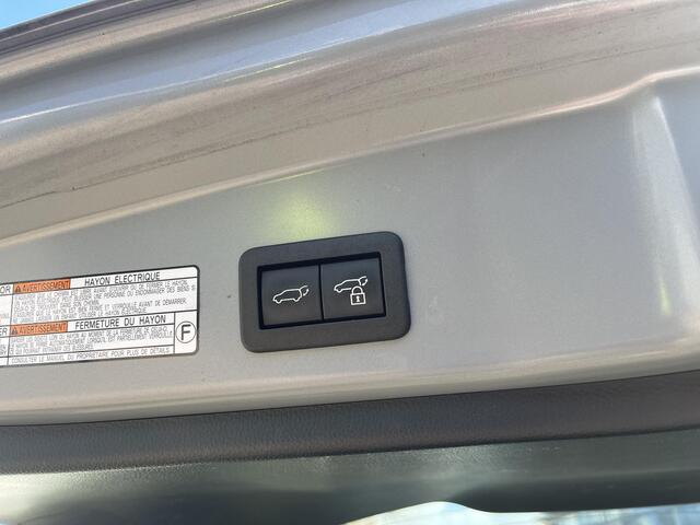 Toyota COROLLA Cross 2.0 High Power Hybrid First Edition | Apple Carplay/Android Auto | voorstoelen verwarmd | Elektrische kofferbak | BSM