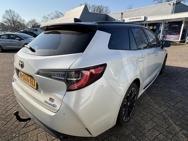 Toyota COROLLA Touring Sports 1.8 Hybrid GR-Sport | 122pk | Trekhaak | Adaptieve Cruise | Stoelverwarming | 18 inch velgen | Full LED