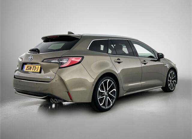 Toyota COROLLA Touring Sports 2.0 Hybrid Executive | ACC | Climate Controle | Sportstoelen half-leder | 18" LMV | Blindspot |