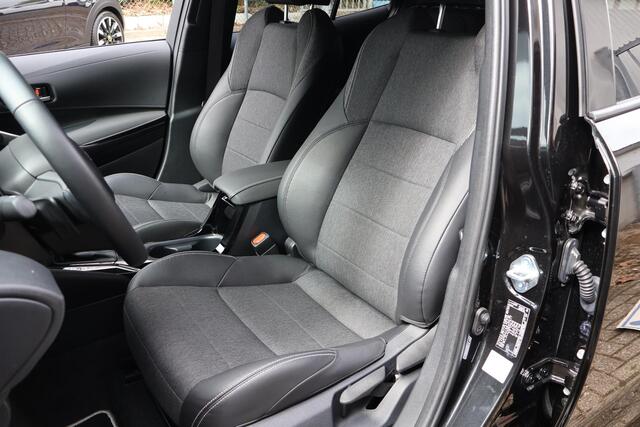 Toyota COROLLA Hybrid 200 Business Plus / Team D