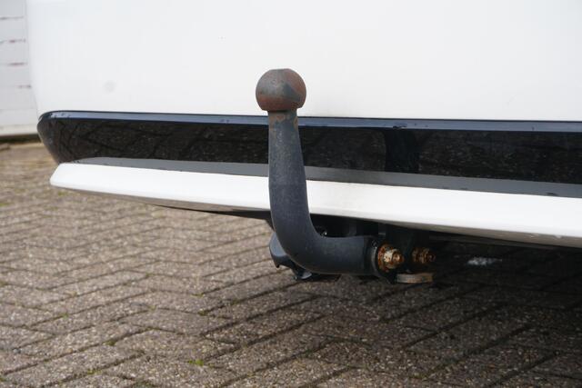 Toyota COROLLA Touring Sports 1.8 Hybrid Business Plus | TREKHAAK | CAMERA | STOELVERWWARMING |