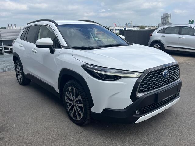 Toyota COROLLA Cross Hybrid 200 Dynamic MEERDERE KLEUREN LEVERBAAR! Stoelverwarming, Navigatie, Elektrische achterklep, Achteruitrijcamera, LM velgen, Privacy glass, smart Key, All-season banden