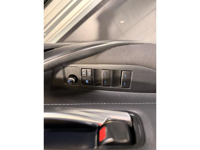 Toyota COROLLA Touring Sports 1.8 Hybrid Active | Premium lak Silver | Apple Carplay |