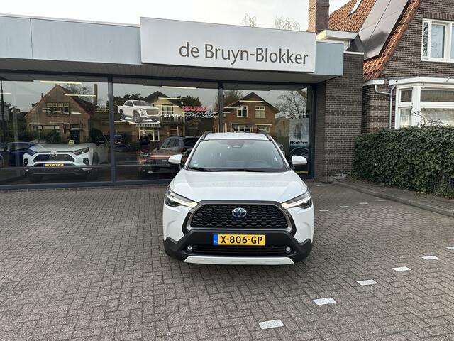Toyota COROLLA Cross 2.0 High Power Hybrid Style 200 trekhaak / all-season banden / Apple Carplay / Android Auto / Stoel- en stuurverwarming / Dodehoekdetectie / Parkeersensoren voor en achter / Toyota 10 jaar garantie programma / Toyota Pechhulppas / rijklaarprijs