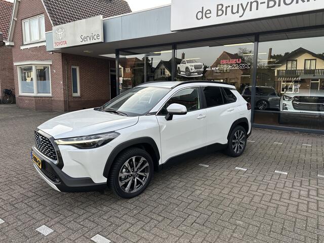 Toyota COROLLA Cross 2.0 High Power Hybrid Style 200 trekhaak / all-season banden / Apple Carplay / Android Auto / Stoel- en stuurverwarming / Dodehoekdetectie / Parkeersensoren voor en achter / Toyota 10 jaar garantie programma / Toyota Pechhulppas / rijklaarprijs