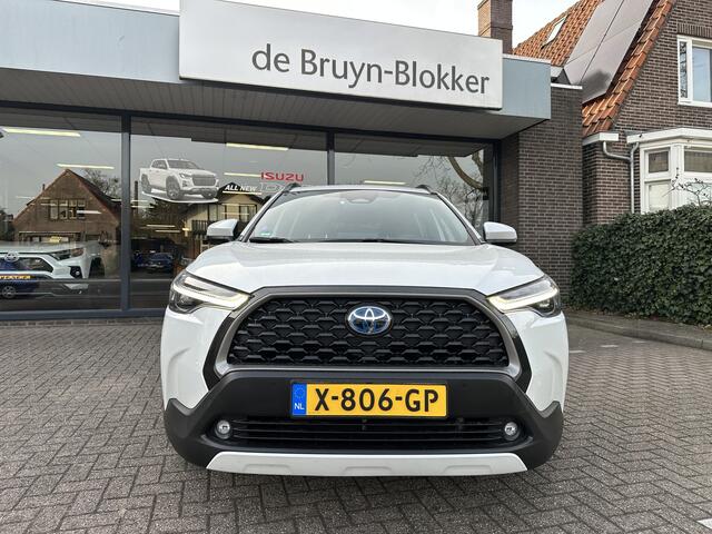 Toyota COROLLA Cross 2.0 High Power Hybrid Style 200 trekhaak / all-season banden / Apple Carplay / Android Auto / Stoel- en stuurverwarming / Dodehoekdetectie / Parkeersensoren voor en achter / Toyota 10 jaar garantie programma / Toyota Pechhulppas / rijklaarprijs