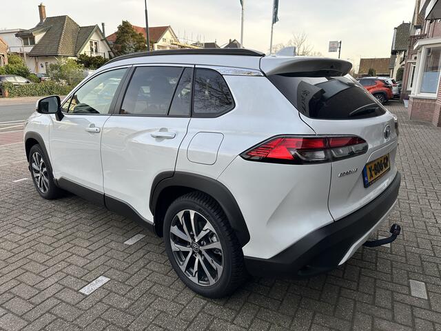 Toyota COROLLA Cross 2.0 High Power Hybrid Style 200 trekhaak / all-season banden / Apple Carplay / Android Auto / Stoel- en stuurverwarming / Dodehoekdetectie / Parkeersensoren voor en achter / Toyota 10 jaar garantie programma / Toyota Pechhulppas / rijklaarprijs