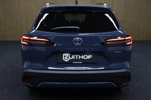 Toyota COROLLA Cross Hybrid 180 Dynamic | ¤ 3.700,- Demo Voordeel! | Adaptive-cruise | Camera | Clima | Keyless | Navigatie | Apple Carplay & Android Auto | Parkeerhulp | Stoel & Stuurverwarming | Dodehoekdetectie