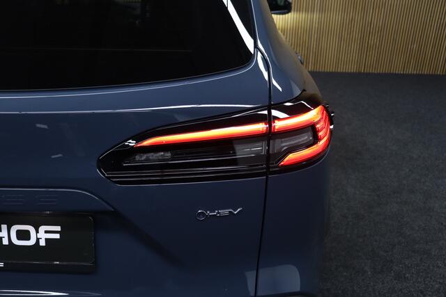 Toyota COROLLA Cross Hybrid 180 Dynamic | ¤ 3.700,- Demo Voordeel! | Adaptive-cruise | Camera | Clima | Keyless | Navigatie | Apple Carplay & Android Auto | Parkeerhulp | Stoel & Stuurverwarming | Dodehoekdetectie